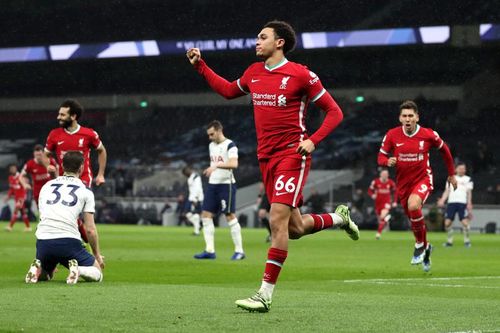 Hàng công bùng nổ, Liverpool đè bẹp Tottenham
