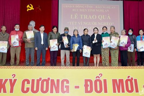 Báo Nghệ An, Bưu điện tỉnh, Tập đoàn TTH Group tặng quà Tết cho 60 hộ nghèo