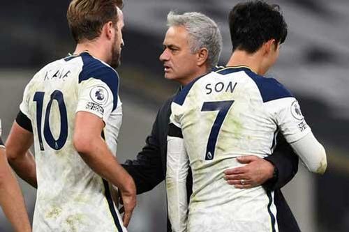 Muốn bảo vệ lối chơi của mình, Mourinho cần 1 danh hiệu