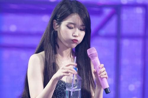 Những nữ thần tượng Kpop nổi tiếng với gương mặt trẻ thơ