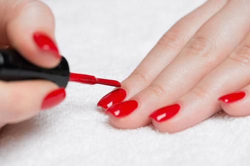 Lưu ý khi chọn sơn móng tay bắt buộc bạn phải biết