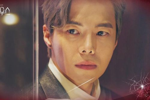'Penthouse 2' sắp chiếu, Park Eun Seok bị kiện 103 triệu vì tội phỉ báng!