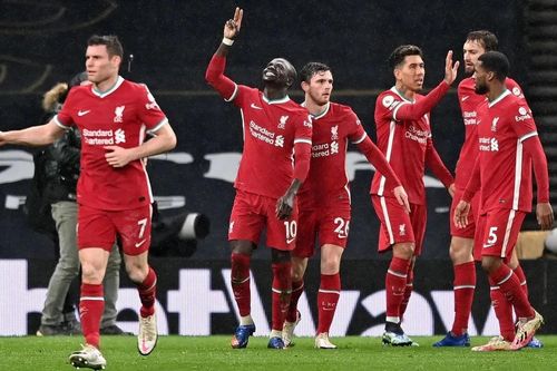 Hàng công bùng nổ, Liverpool đè bẹp Tottenham