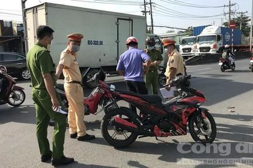 Xe máy tông nhau, nam công nhân tử vong khi vừa tan ca đêm