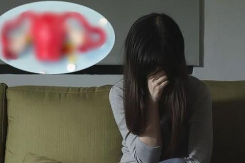 Người phụ nữ lần nào đi vệ sinh cũng thấy một 'miếng thịt' rơi khỏi vùng kín, 5 năm sau mới phát hiện sự thật đáng sợ