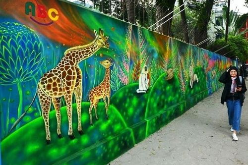 Bảo vệ môi trường từ... tranh tường