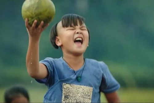 Màn 'gọi bưởi' trong 'Trạng Tí' và những cảnh gây tranh cãi trên phim