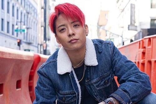 Gu thời trang khác biệt của Amber so với sao nữ Hàn