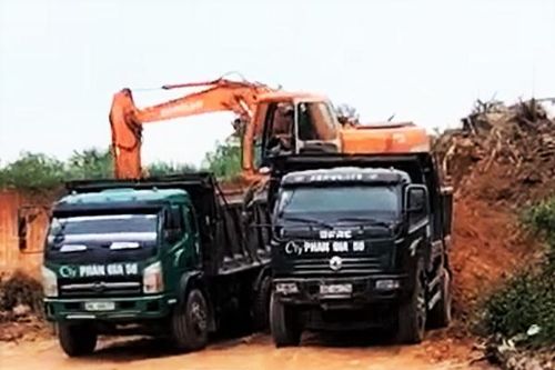 Huyện Vũ Quang (Hà Tĩnh): Cần xử lý nghiêm tình trạng khai thác đất trái phép tại xã Đức Giang