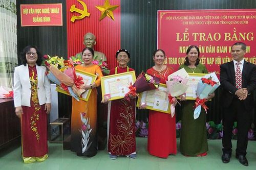 Vinh danh các Nghệ nhân dân gian