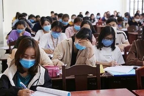 Hai trường đại học ở TP.HCM cho sinh viên nghỉ học phòng tránh Covid-19