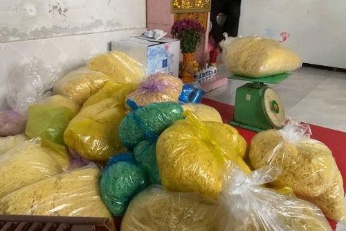 Phát hiện 102 kg mì tươi 'ngậm hàn the' chuẩn bị tuồn ra thị trường dịp cận Tết
