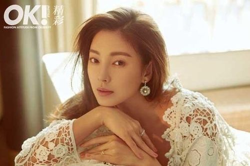 'Song Hye Kyo Trung Quốc' vướng vào tin đồn nhờ người mang thai hộ.