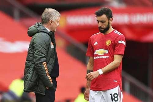 Tròn 1 năm Bruno Fernandes tới MU: Thương anh!