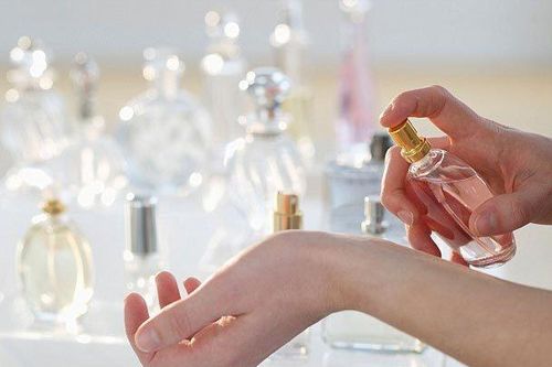 Loại nước hoa kỳ lạ: Càng đổ mồ hôi càng... thơm