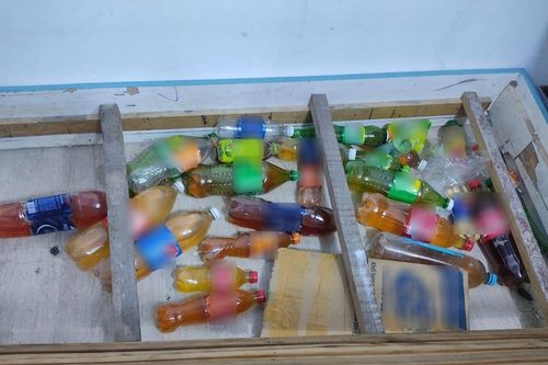 Thuê trọ được vài ngày thấy nhức mũi khó chịu, kiểm tra gầm giường, thanh niên phát hiện điều kinh hoàng