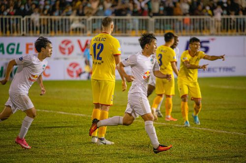 Có 2 ca dương tính SARS-CoV-2 ở Gia Lai, VPF hoãn gấp trận HAGL vs Bình Định