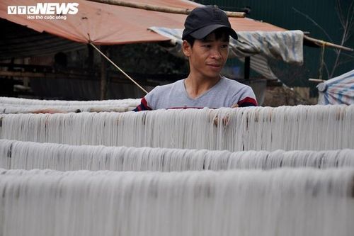 Miến dong xứ Thanh đắt hàng dịp Tết, hộ sản xuất thu nhập hàng trăm triệu đồng