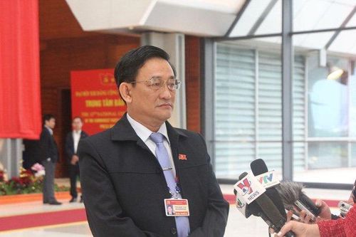 Lựa chọn cán bộ đủ đức, đủ tài, vì nước, vì dân