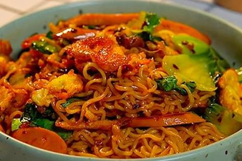 Món mì xào 'chữa cháy' trong ngày không đi chợ