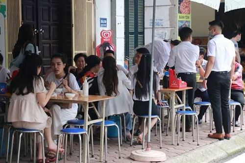 Vỉa hè không dành cho người đi bộ