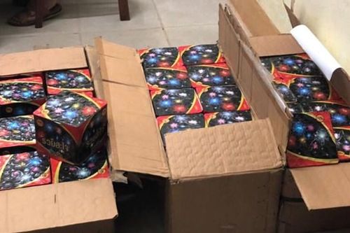 Bắt giữ đối tượng vận chuyển và tàng trữ 100kg pháo nổ