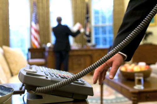 Cuộc gọi lúc nửa đêm từ Tổng thống Biden