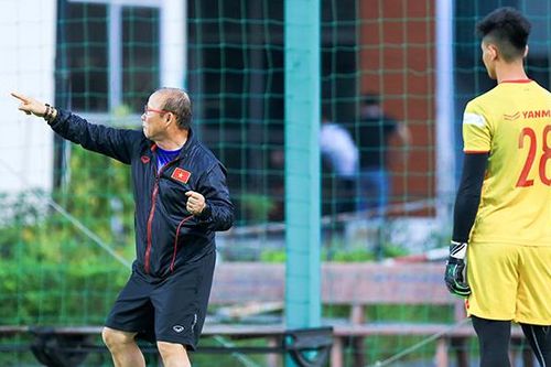 Bóng đá Việt Nam hôm nay: VFF gia hạn hợp đồng với trợ lý HLV Park Hang Seo