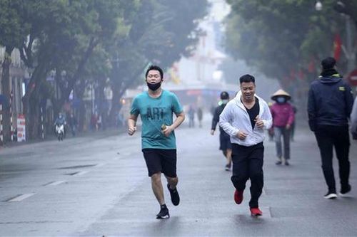 Dịch Covid-19: Nhiều người dân Hà Nội còn chủ quan trong việc thực hiện đeo khẩu trang