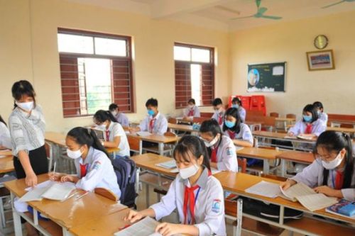 Hà Nội: Nhiều trường cho nghỉ học, hàng nghìn học sinh phải xét nghiệm COVID-19