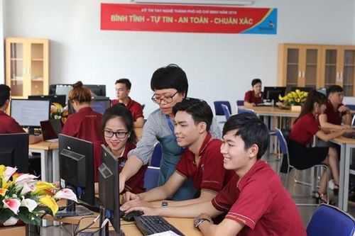 Phát triển nguồn nhân lực cao: Giáo dục đóng vai trò then chốt