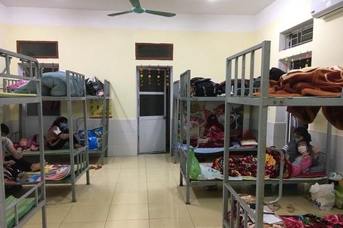 Thầy Phó Hiệu trưởng kể chuyện cuộc sống trong khu cách ly