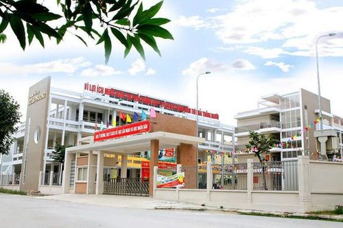 Điểm nhấn giáo dục: Học sinh lớp 3 mắc COVID-19, nhiều địa phương cho toàn bộ học sinh nghỉ học