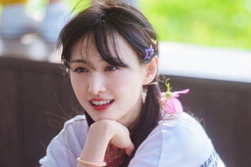 Trịnh Sảng lần đầu tiên lộ diện sau khi bị giới giải trí cấm cửa