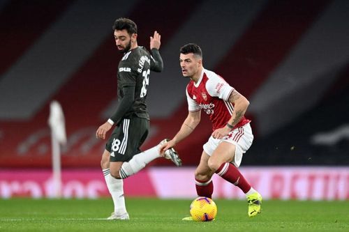 Cầm hòa Arsenal, M.U bị Man City bỏ xa 3 điểm
