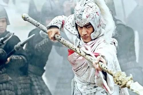 Không phải Quan Vũ hay Triệu Vân, đây mới là nhân vật sở hữu vũ khí 'hủy diệt' khủng khiếp nhất trong Tam Quốc Diễn Nghĩa