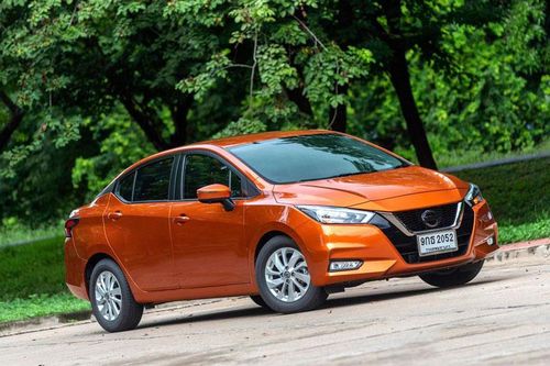 Sedan Nissan động cơ tăng áp, giá hơn 400 triệu, 'đe nẹt' Toyota Vios, Honda City