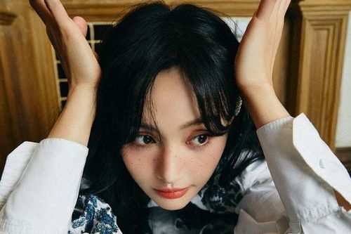 Trịnh Sảng lần đầu tiên lộ diện sau khi bị đuổi khỏi giới giải trí