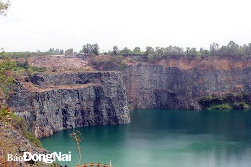 Các mỏ khai thác khoáng sản đã đóng cửa: Không dễ mời gọi đầu tư du lịch