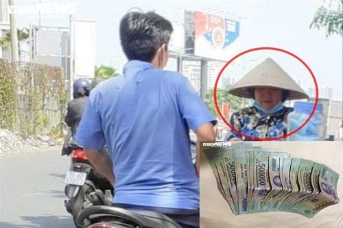 Người phụ nữ bán nước 'hôi' tiền của cô gái trả lại 15 triệu đồng