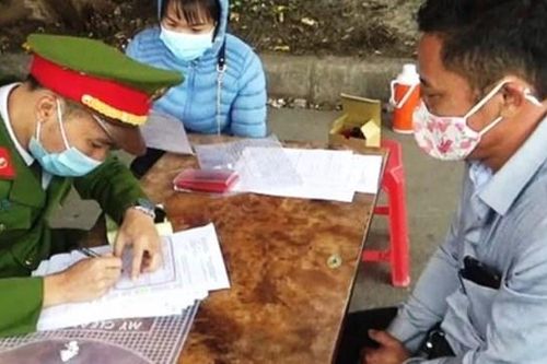 Ninh Bình: 9 người không đeo khẩu trang bị phạt 18 triệu đồng
