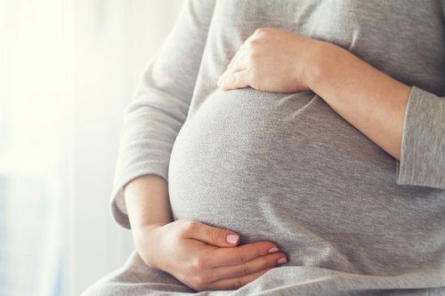 Thai nhi được truyền kháng thể chống Covid-19 từ trong bụng mẹ?