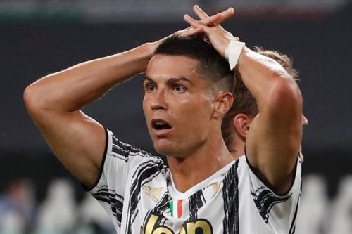 Messi sút phạt thành bàn nhiều gấp 7 lần Ronaldo trong 5 mùa