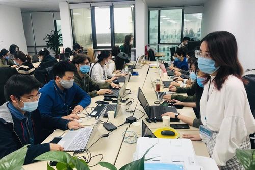 Chạy đua truy vết để dập dịch: Việt Nam xuất hiện virus biến thể từ Nam Phi