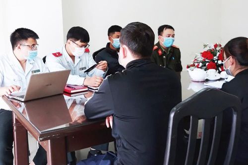 Xử lý 2 trường hợp đăng quyết định cách ly lên mạng xã hội