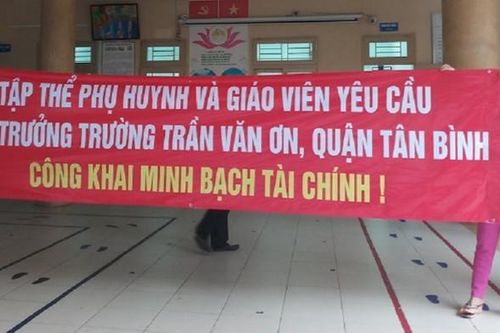 TPHCM: Một hiệu trưởng bị giáng chức vì sai phạm thu chi