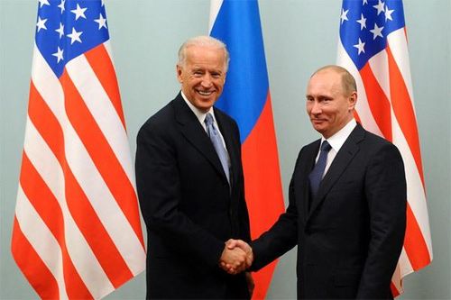 Bốn lần đến thăm Nga của ông Biden