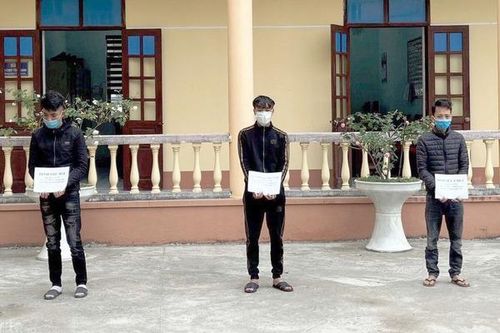 Nhóm thanh niên lập chốt phòng dịch giả để thu tiền, không nộp sẽ đánh
