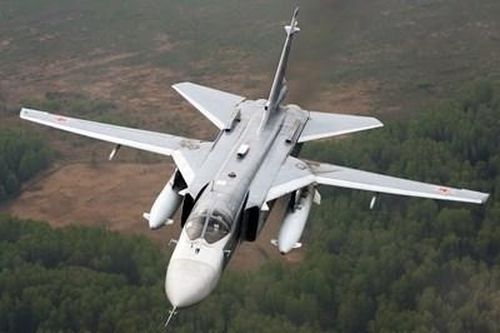 Su-24 của Nga bất ngờ 'tạt đầu' khu trục hạm USS Donald Cook Mỹ ở Biển Đen