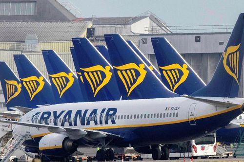 Hãng hàng không Ryanair dự báo lỗ kỷ lục hơn 1 tỷ USD